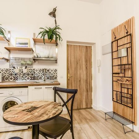 Apartamento Plaza De Lavapies Alquiler Temporal Madrid Exterior foto
