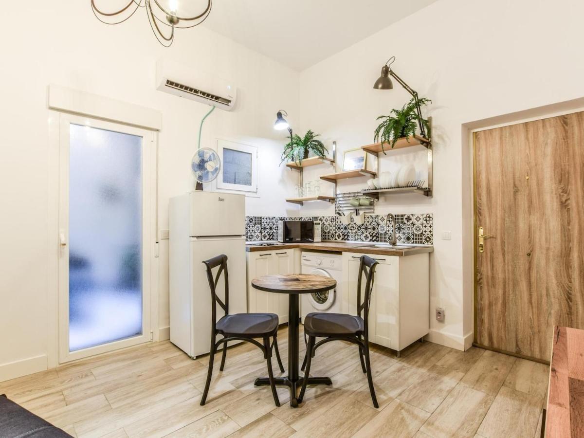 Apartamento Plaza De Lavapies Alquiler Temporal Madrid Exterior foto